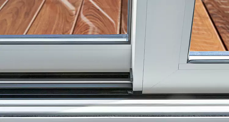 Patio Doors Leaking Water Issue Repair Services in Poinciana, FL