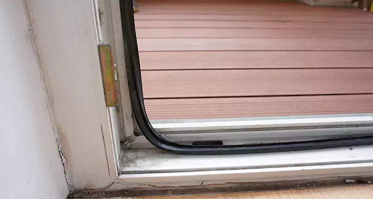 Repair Patio Doors Leaking at Bottom in Poinciana, FL