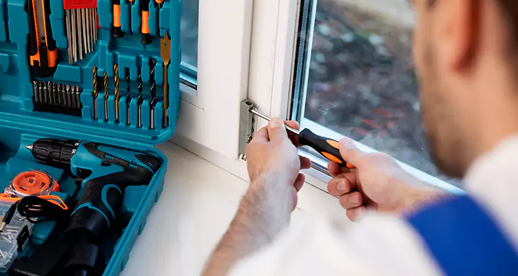 Mirrored Sliding Doors Replacement Expert in Poinciana, FL